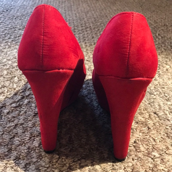5 Inch Red Wedges Size 8 - Picture 7 of 8